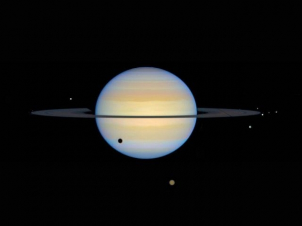 ZDJĘCIA Z KOSMOSU  REWELACJA - Saturn.jpg