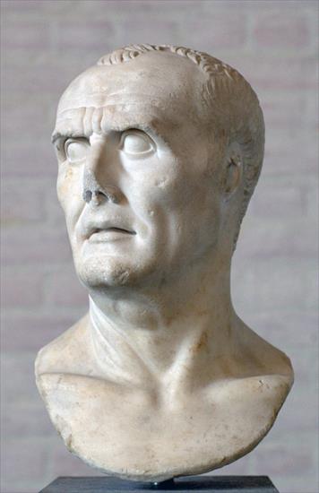Rzym starożytny - republika - obrazy - 800px-Marius_Glyptothek_Munich_319. Gajus Mariusz.jpg
