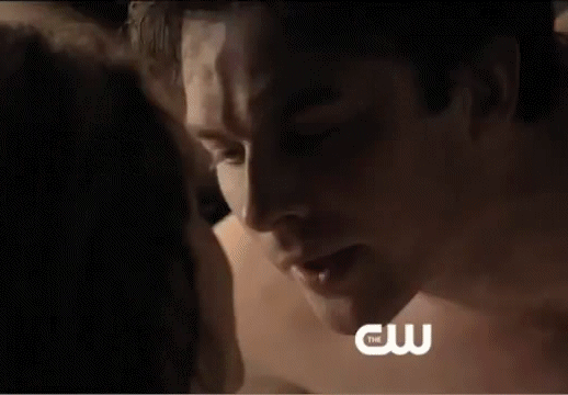 Ian przy wannie - The Vampire Diaries 5x01 Webclip - I Know What You Did Last Summer3a.gif
