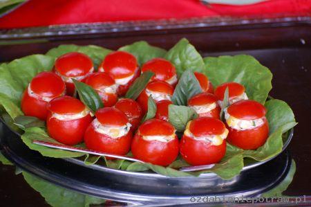 CARVING-dekoracja owocami i warzywami - pomidorki-faszerowane.jpg