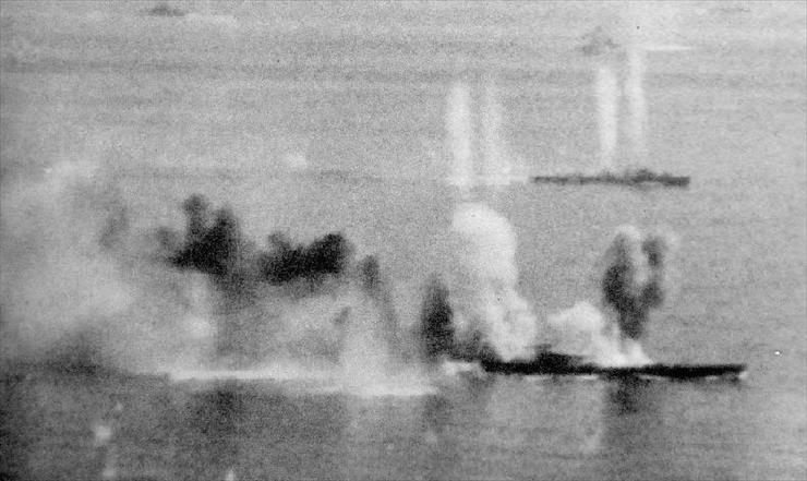 1944 - Musashi Under Fierce Bombardment, Sibyan Sea, October 1944 3.JPG