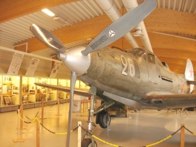 samoloty - IIwś - P-39 Airacobra.jpg