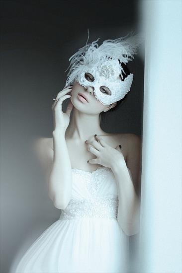 Masquerade - White mask.jpg