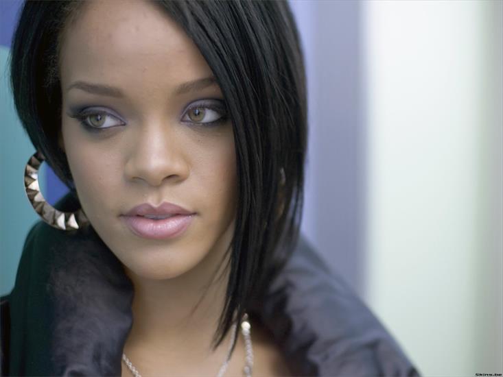 Rihanna - rihanna-1024x768-26443.jpg