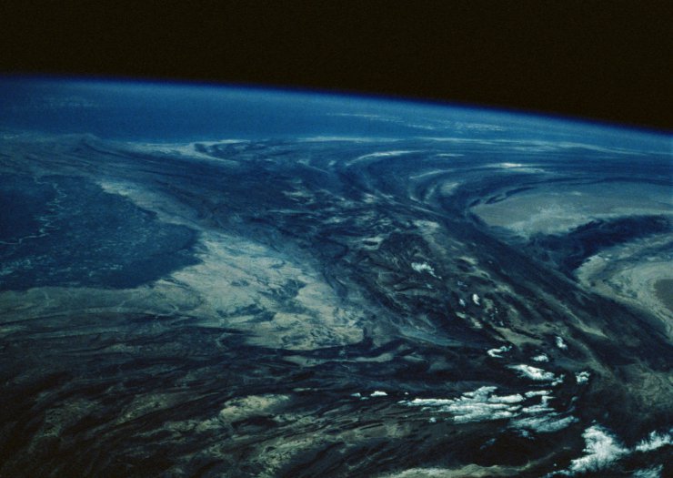 WSZECHŚWIAT - Earth As Viewed From Space DS Vol 106.JPG