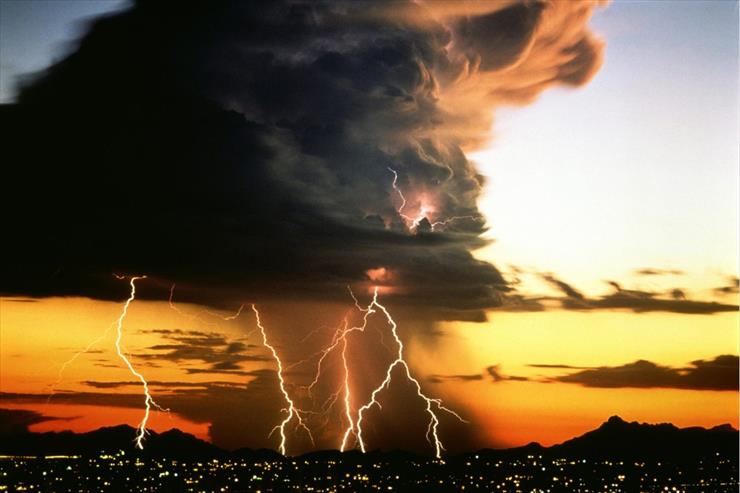 Zjawiska pogodowe - Forces_Of_Nature_Storm__12.jpg